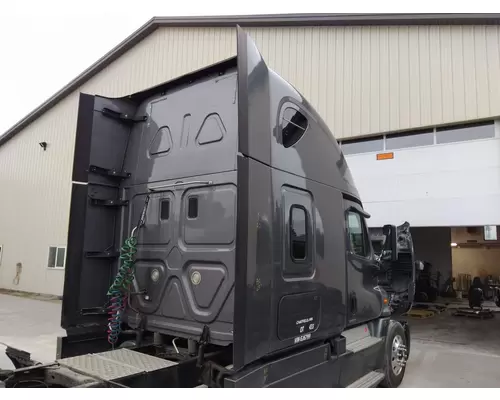 FREIGHTLINER CASCADIA 125 CAB