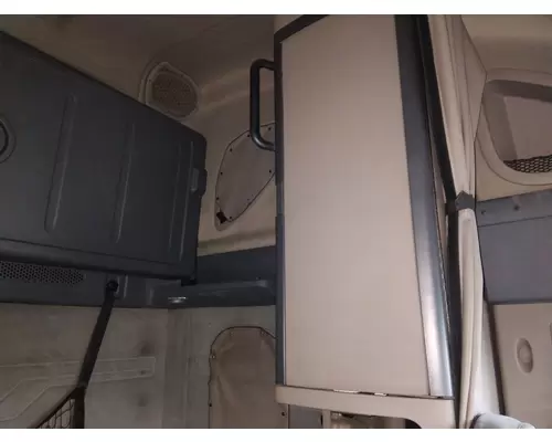 FREIGHTLINER CASCADIA 125 CAB