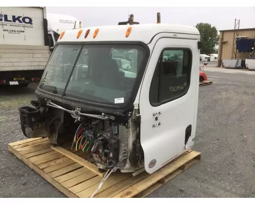 FREIGHTLINER CASCADIA 125 CAB