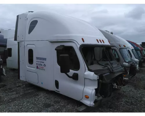 FREIGHTLINER CASCADIA 125 CAB