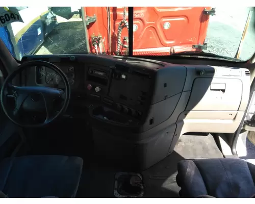 FREIGHTLINER CASCADIA 125 CAB