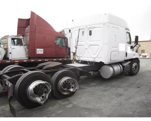 FREIGHTLINER CASCADIA 125 CAB