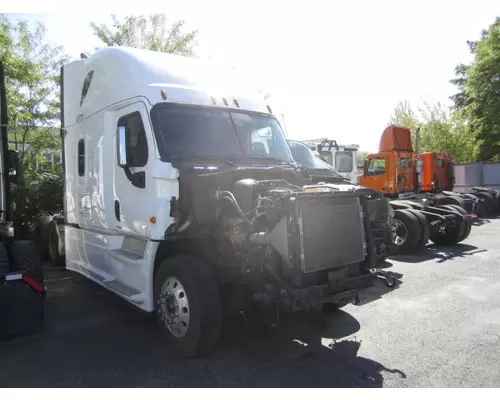 FREIGHTLINER CASCADIA 125 CAB