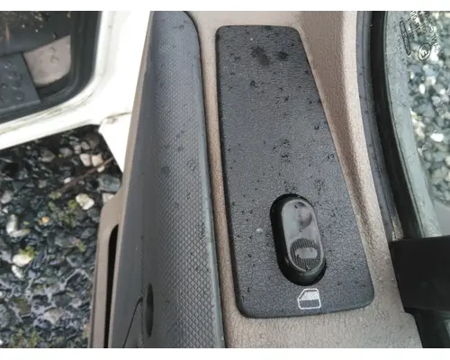 FREIGHTLINER CASCADIA 125 CAB