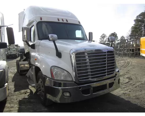 FREIGHTLINER CASCADIA 125 CAB