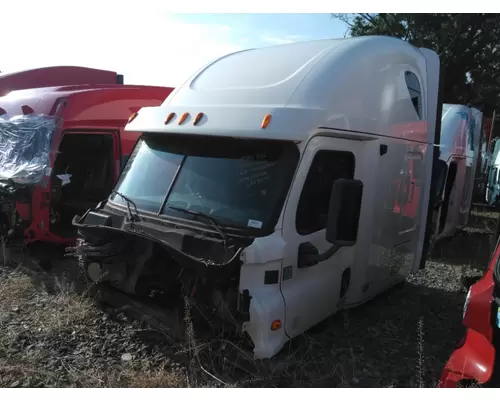 FREIGHTLINER CASCADIA 125 CAB