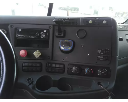 FREIGHTLINER CASCADIA 125 CAB