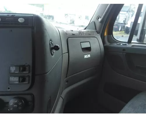 FREIGHTLINER CASCADIA 125 CAB