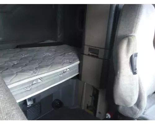 FREIGHTLINER CASCADIA 125 CAB