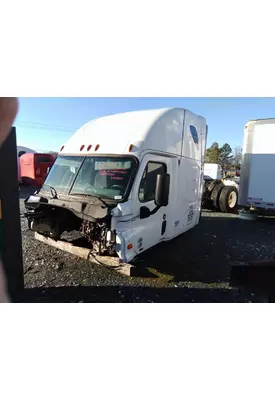 FREIGHTLINER CASCADIA 125 CAB