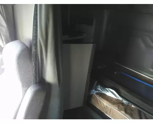 FREIGHTLINER CASCADIA 125 CAB
