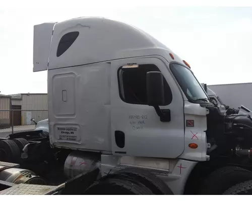 FREIGHTLINER CASCADIA 125 CAB