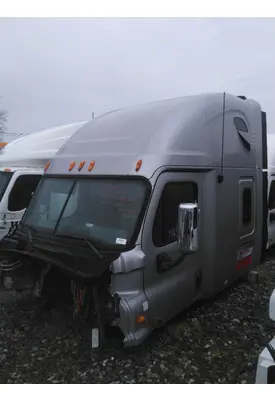 FREIGHTLINER CASCADIA 125 CAB
