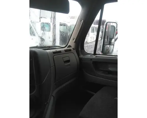 FREIGHTLINER CASCADIA 125 CAB