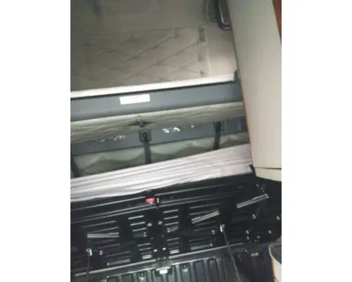 FREIGHTLINER CASCADIA 125 CAB