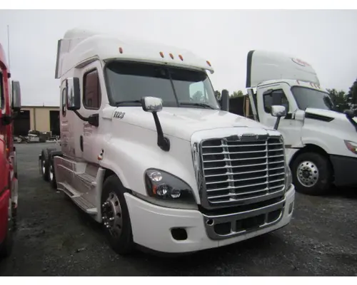 FREIGHTLINER CASCADIA 125 CAB