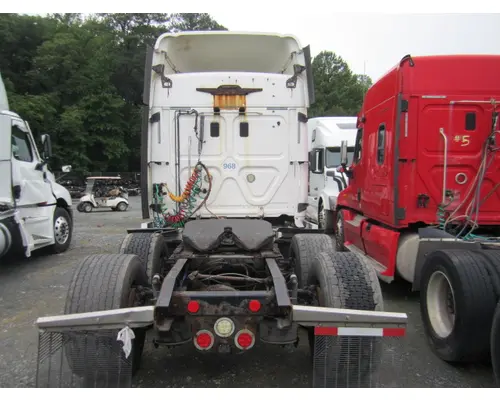 FREIGHTLINER CASCADIA 125 CAB