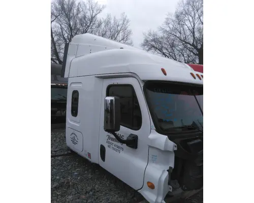 FREIGHTLINER CASCADIA 125 CAB