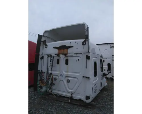FREIGHTLINER CASCADIA 125 CAB