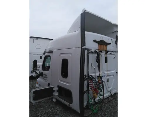 FREIGHTLINER CASCADIA 125 CAB