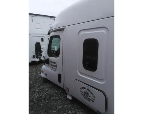 FREIGHTLINER CASCADIA 125 CAB