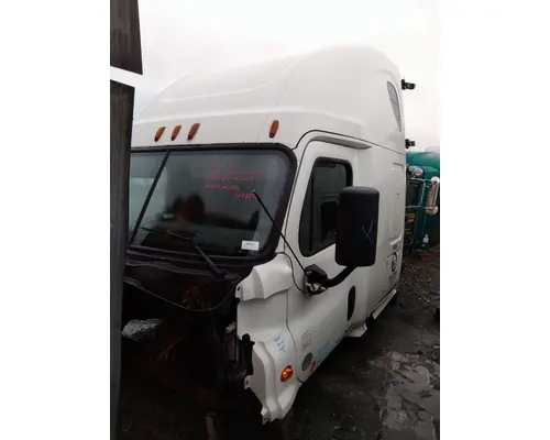 FREIGHTLINER CASCADIA 125 CAB