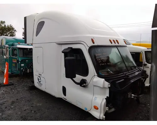 FREIGHTLINER CASCADIA 125 CAB