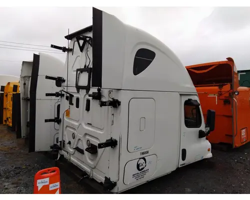 FREIGHTLINER CASCADIA 125 CAB