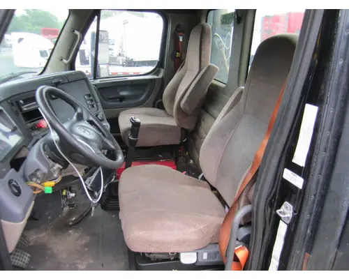 FREIGHTLINER CASCADIA 125 CAB