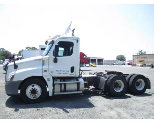 FREIGHTLINER CASCADIA 125 CAB