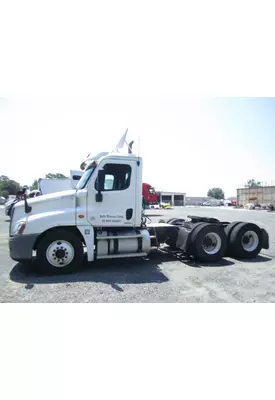 FREIGHTLINER CASCADIA 125 CAB