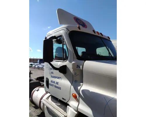 FREIGHTLINER CASCADIA 125 CAB