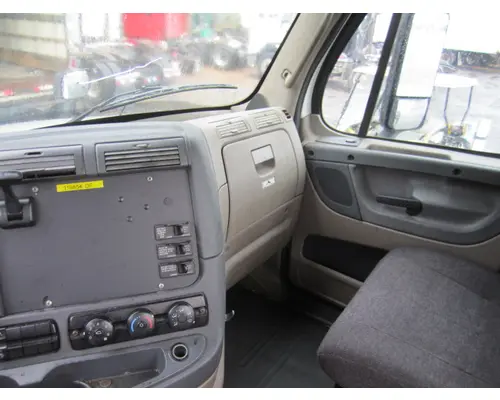 FREIGHTLINER CASCADIA 125 CAB