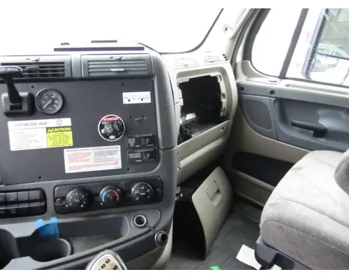 FREIGHTLINER CASCADIA 125 CAB