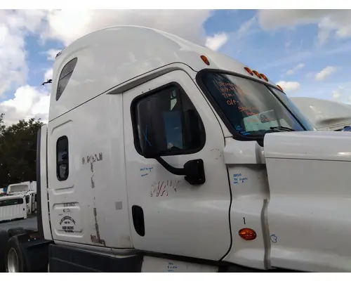 FREIGHTLINER CASCADIA 125 CAB