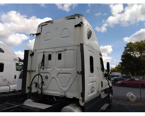FREIGHTLINER CASCADIA 125 CAB