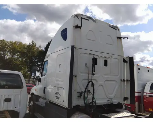 FREIGHTLINER CASCADIA 125 CAB
