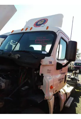 FREIGHTLINER CASCADIA 125 CAB