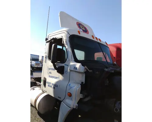 FREIGHTLINER CASCADIA 125 CAB