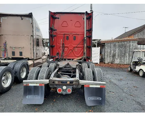 FREIGHTLINER CASCADIA 125 CAB