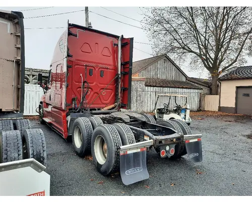 FREIGHTLINER CASCADIA 125 CAB