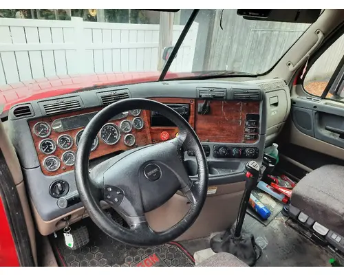 FREIGHTLINER CASCADIA 125 CAB