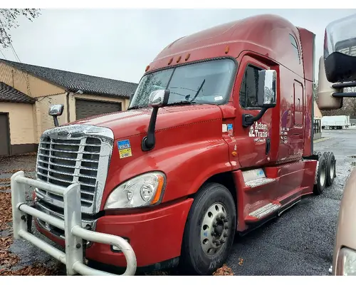FREIGHTLINER CASCADIA 125 CAB