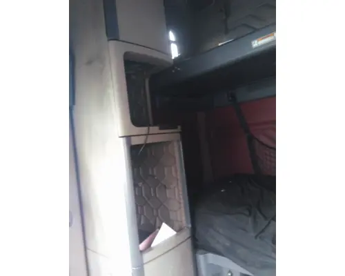 FREIGHTLINER CASCADIA 125 CAB