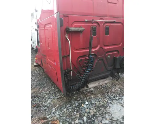 FREIGHTLINER CASCADIA 125 CAB