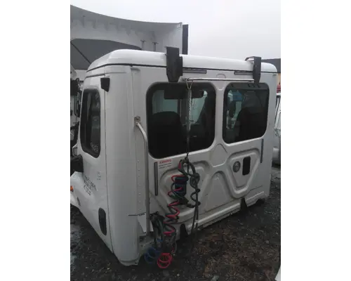 FREIGHTLINER CASCADIA 125 CAB