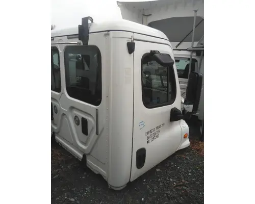 FREIGHTLINER CASCADIA 125 CAB