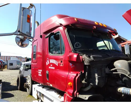 FREIGHTLINER CASCADIA 125 CAB