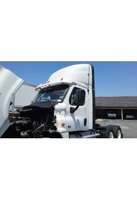FREIGHTLINER CASCADIA 125 CAB