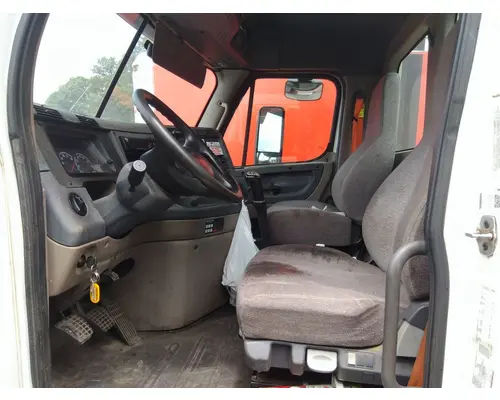 FREIGHTLINER CASCADIA 125 CAB